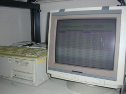 ���[�U�[����f�[�^�Ǘ��p�R���s���[�^